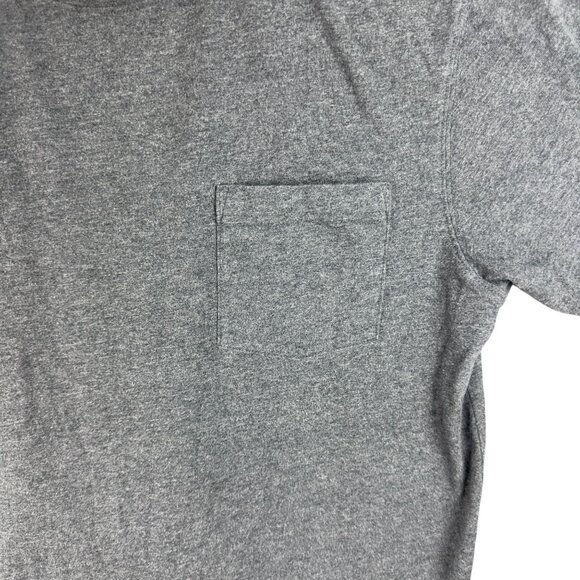 L.L. Bean Tee Men's M Gray Traditional Fit Front Pocket Cotton Short Sleeve. - Picture 3 of 6
